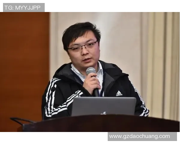 深圳排球队的转型之路与未来发展探讨 深圳排球队的转型之路与未来发展探讨