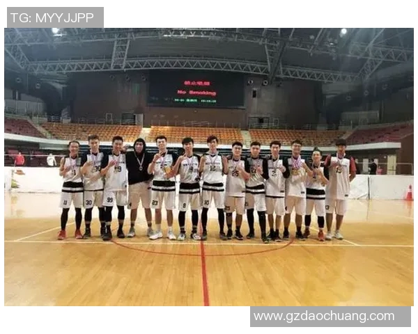 杭州足球队总决赛之路:拼搏与荣耀交织的奋斗历程回顾 杭州足球队总决赛之路:拼搏与荣耀交织的奋斗历程回顾